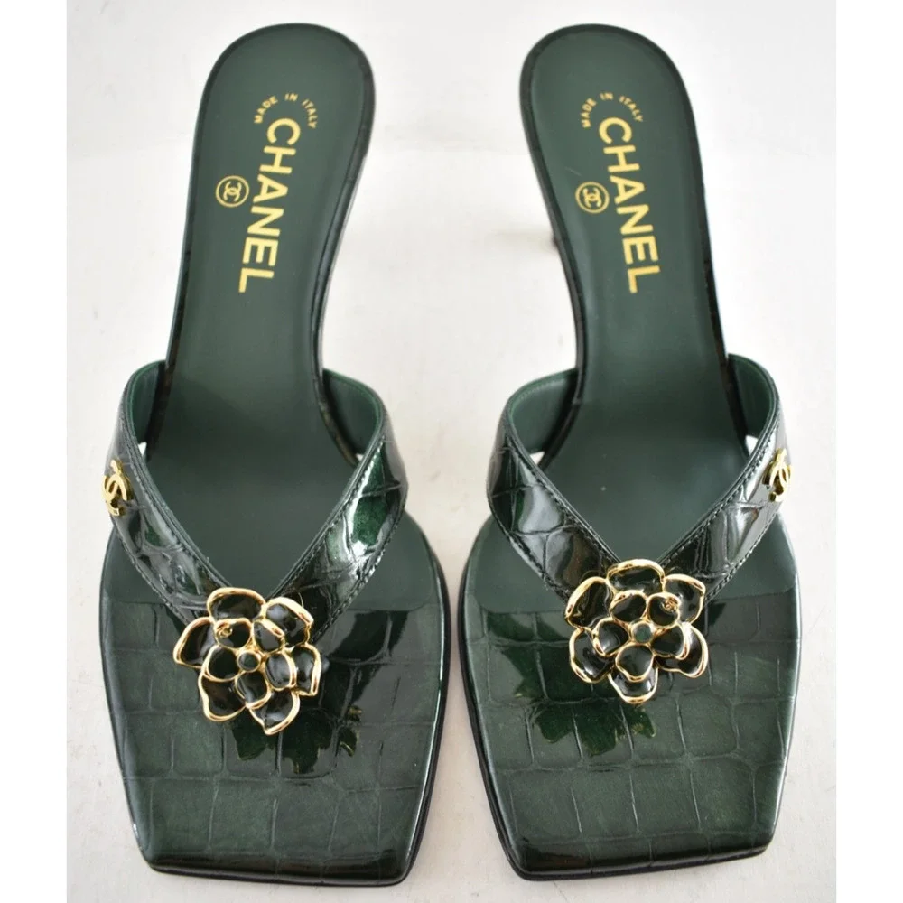 Chanel 26A Green Crocodile Croc CC Flower Backless Mule Heel Thong Sandal 40